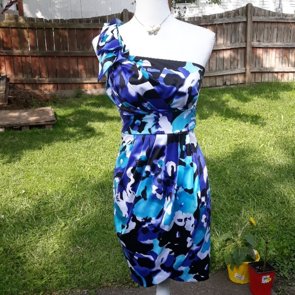 Bisou Bisou Dresses & Skirts - Bisou Bisou blue wrap style one shoulder dress
